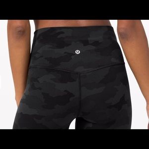 Lululemon size 2 align pant 25” black camo
